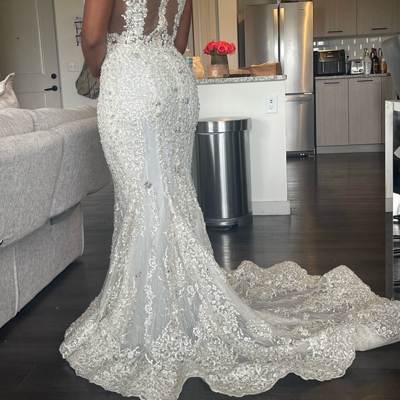 Wedding Dress - Picture 4 of 6